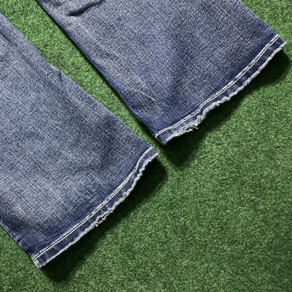 Women’s Answer Me Fleur De Lis Rhinestone Jeans Dark Wash (Unsized, Est. 29) - Picture 6 of 6